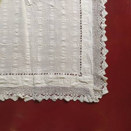 τραπεζομάντηλο λευκό